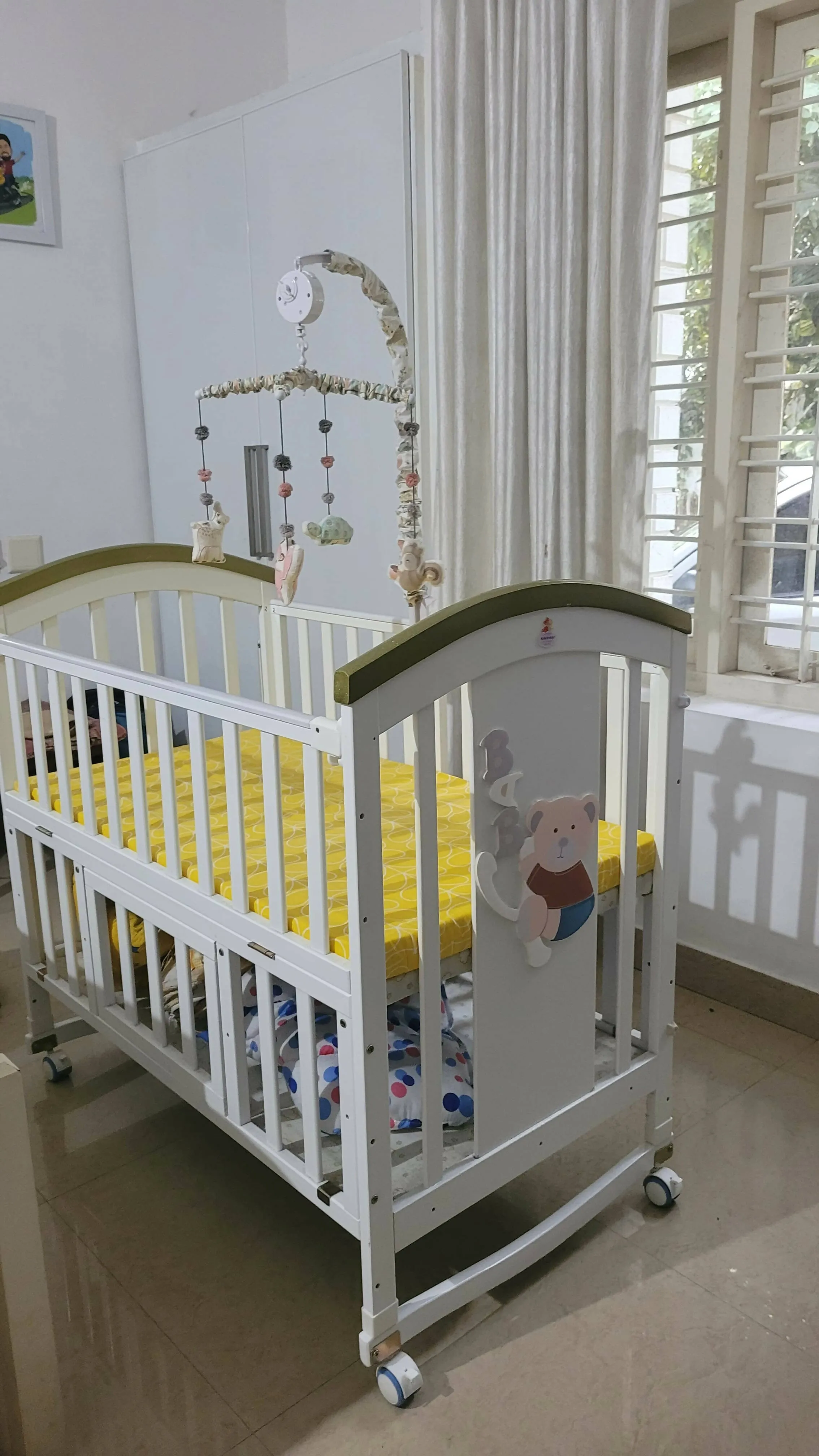 BABYTEDDY 9 in 1 cot, Dimensions: 106L x 64W x 94H Cm