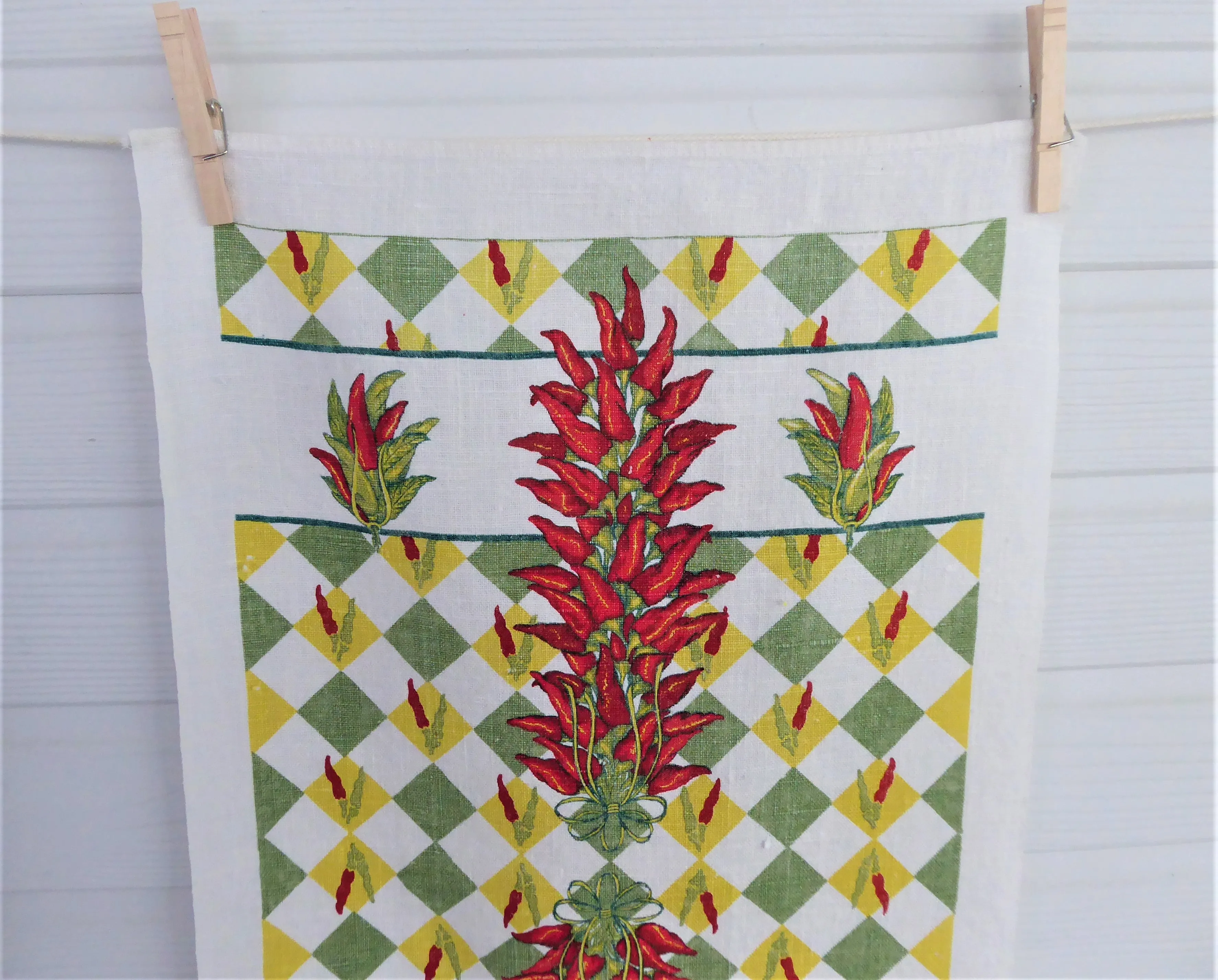 Chili Peppers Linen Tea Towel 1970s Dish Towel Culinary Kitchen Southwest MFA