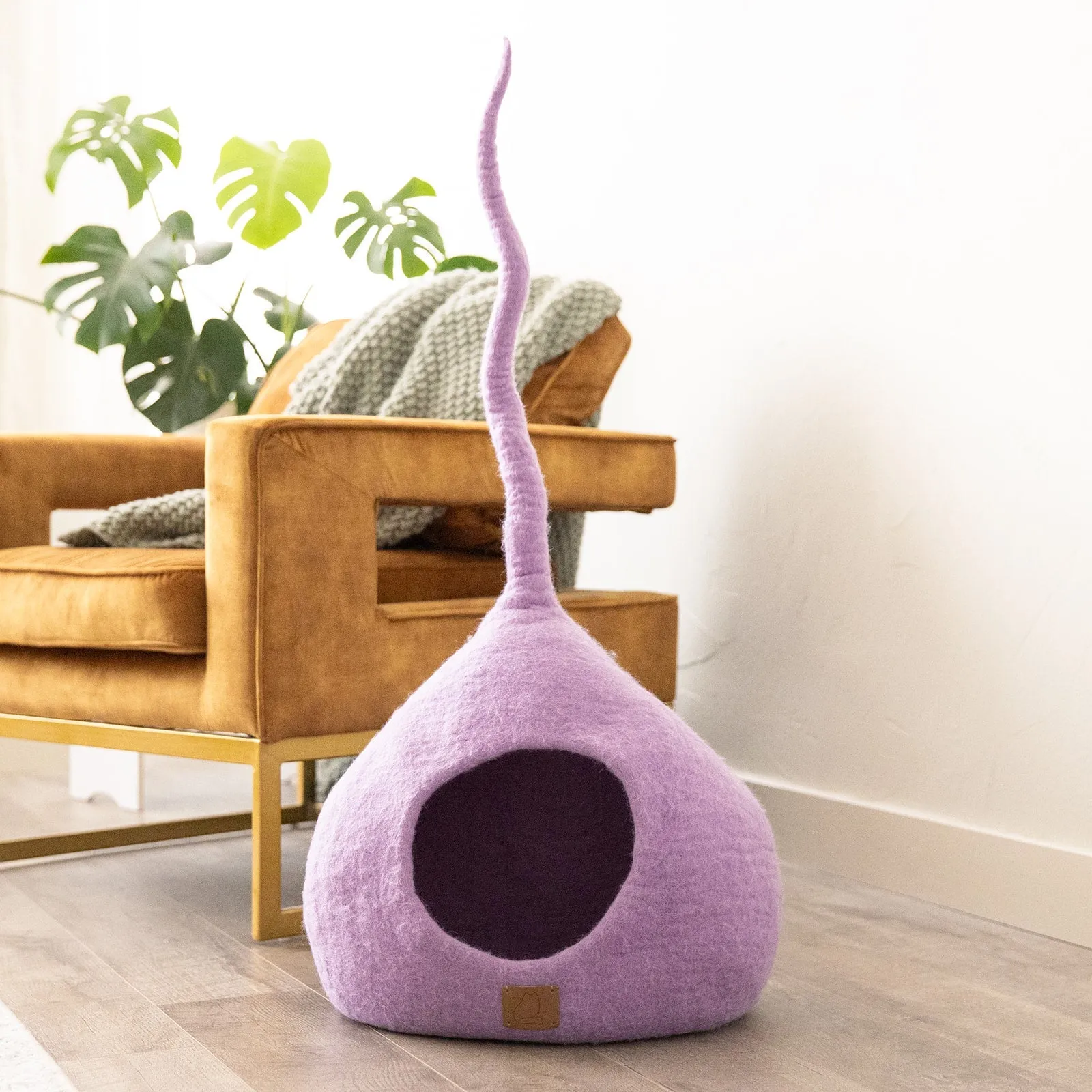 Deluxe Handcrafted Felt Cat Cave With Tail - Lilac Purple