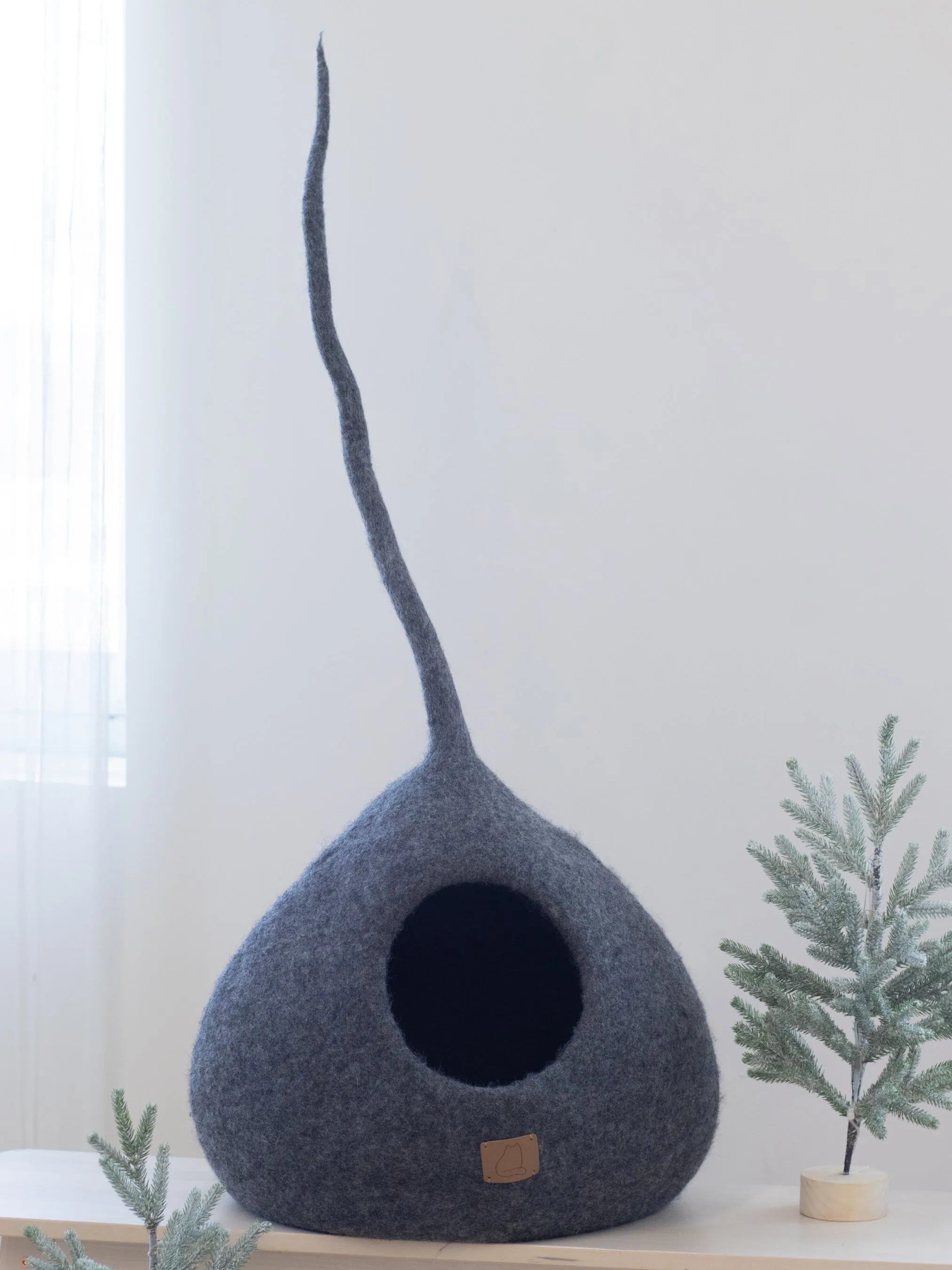 Deluxe Handcrafted Felt Cat Cave With Tail - Stone Gray