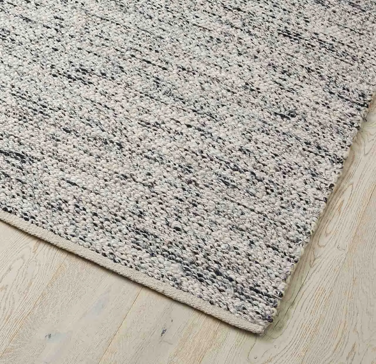 Dolomite Floor Rug in Pepper