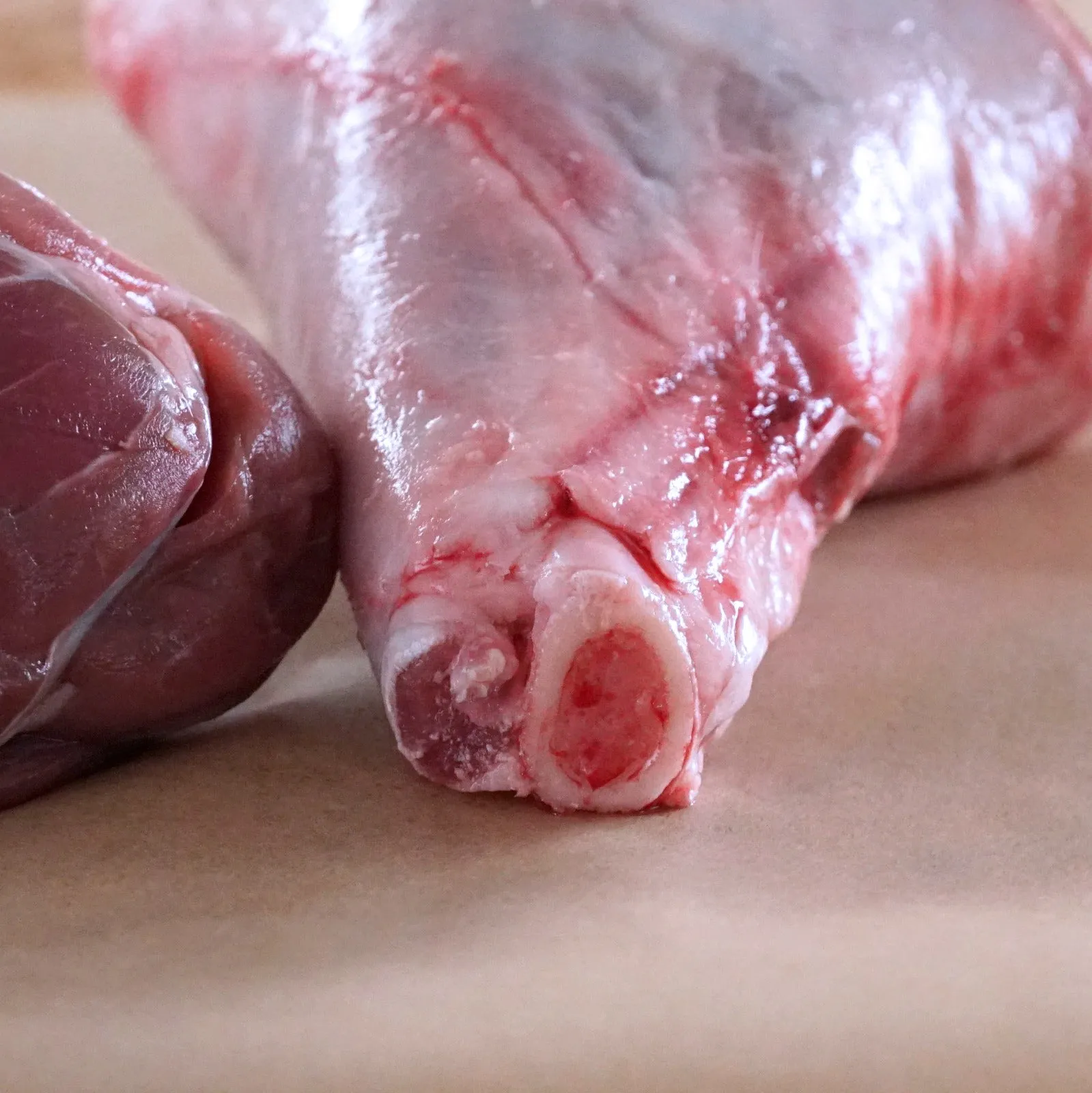 Grass-Fed Free-Range Lamb Shanks from New Zealand (600g)