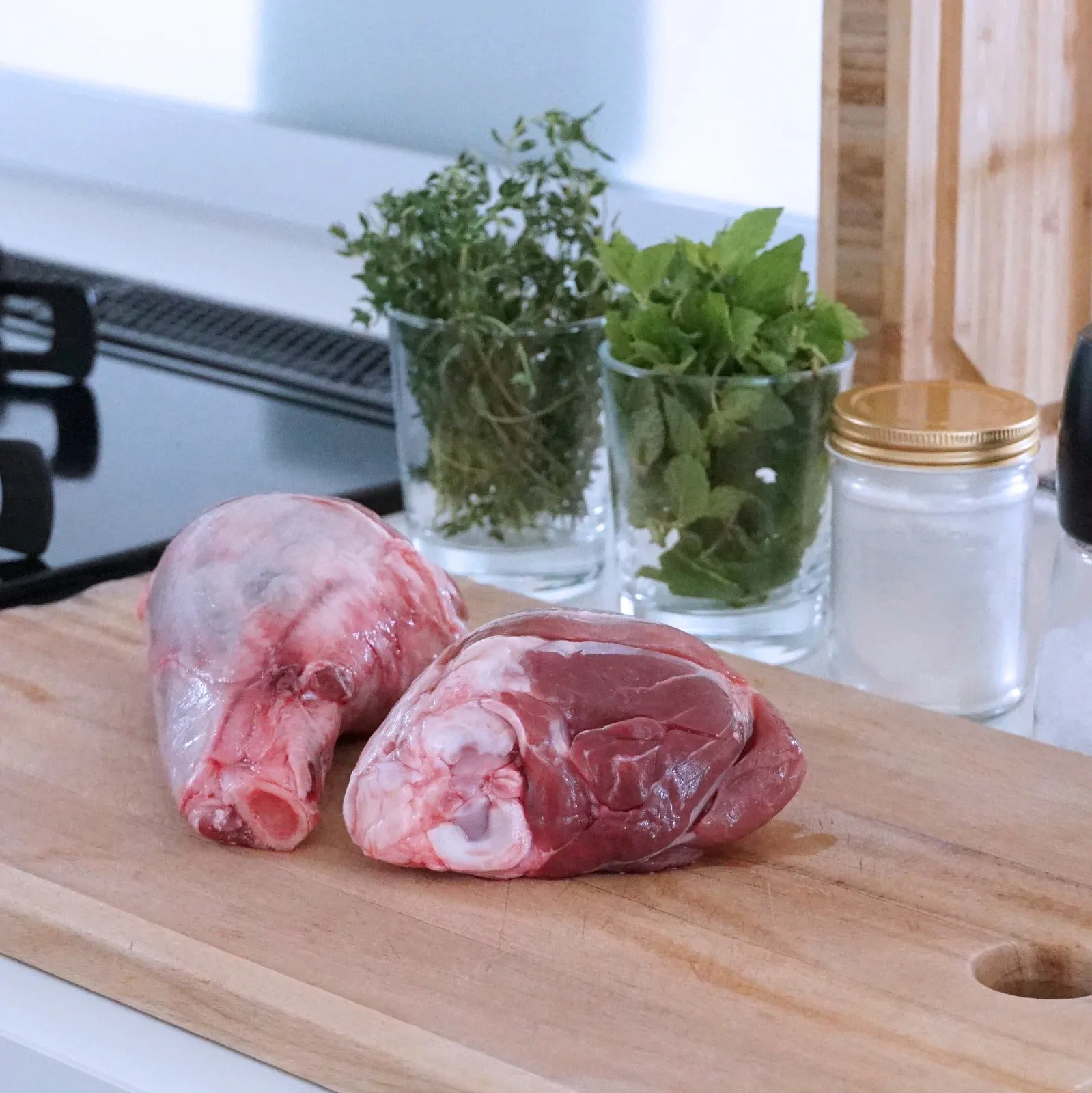 Grass-Fed Free-Range Lamb Shanks from New Zealand (600g)