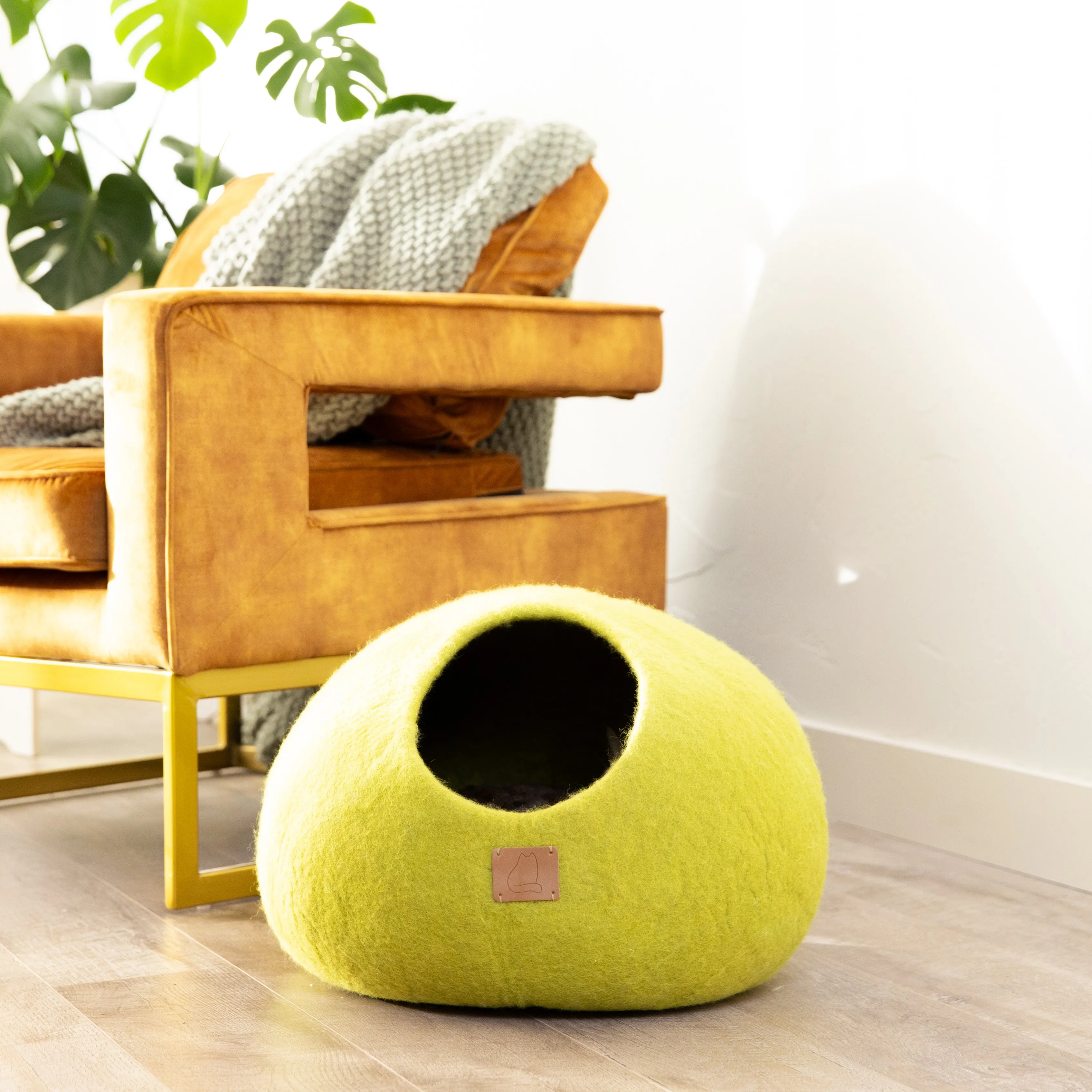 Premium Felted Wool Cat Cave Bed - Citrus Green