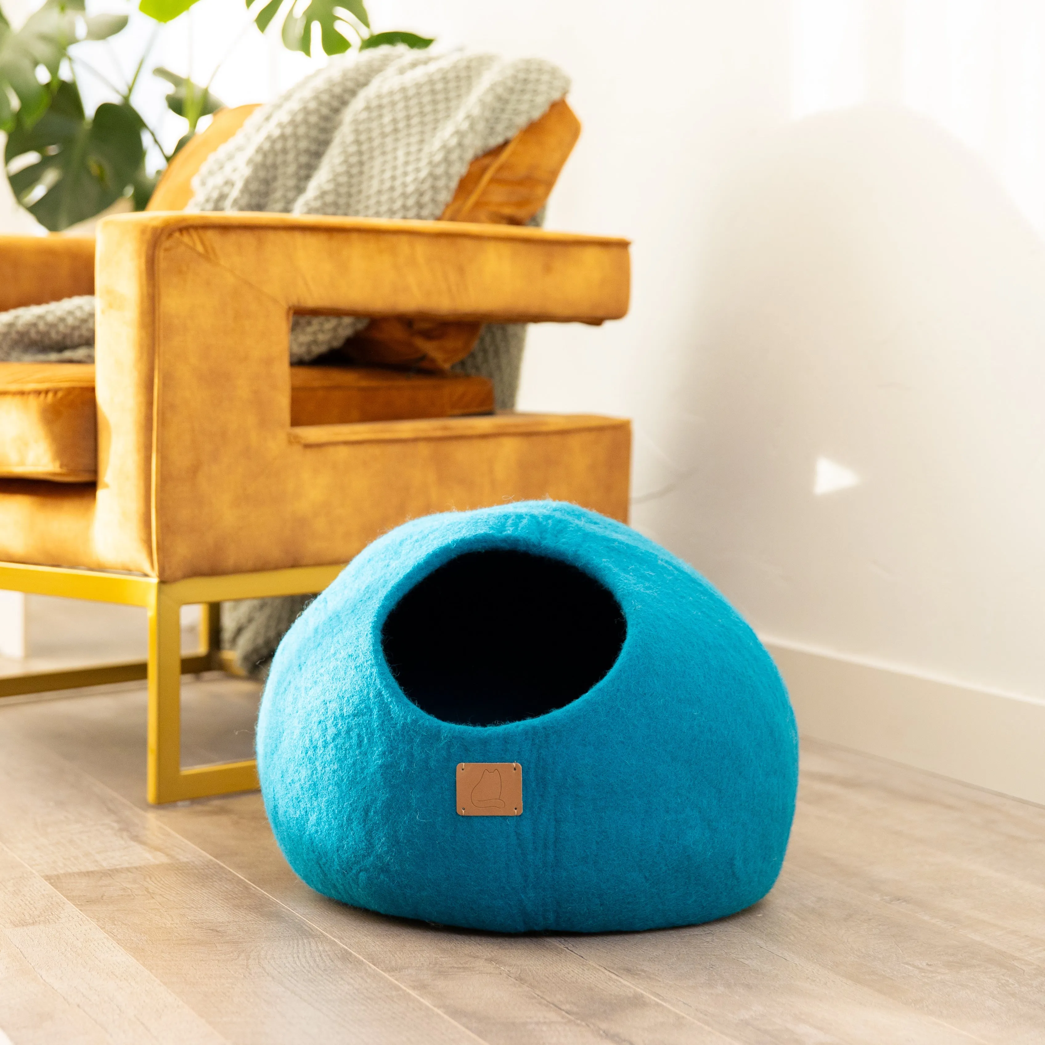 Premium Felted Wool Cat Cave Bed - Ocean Blue