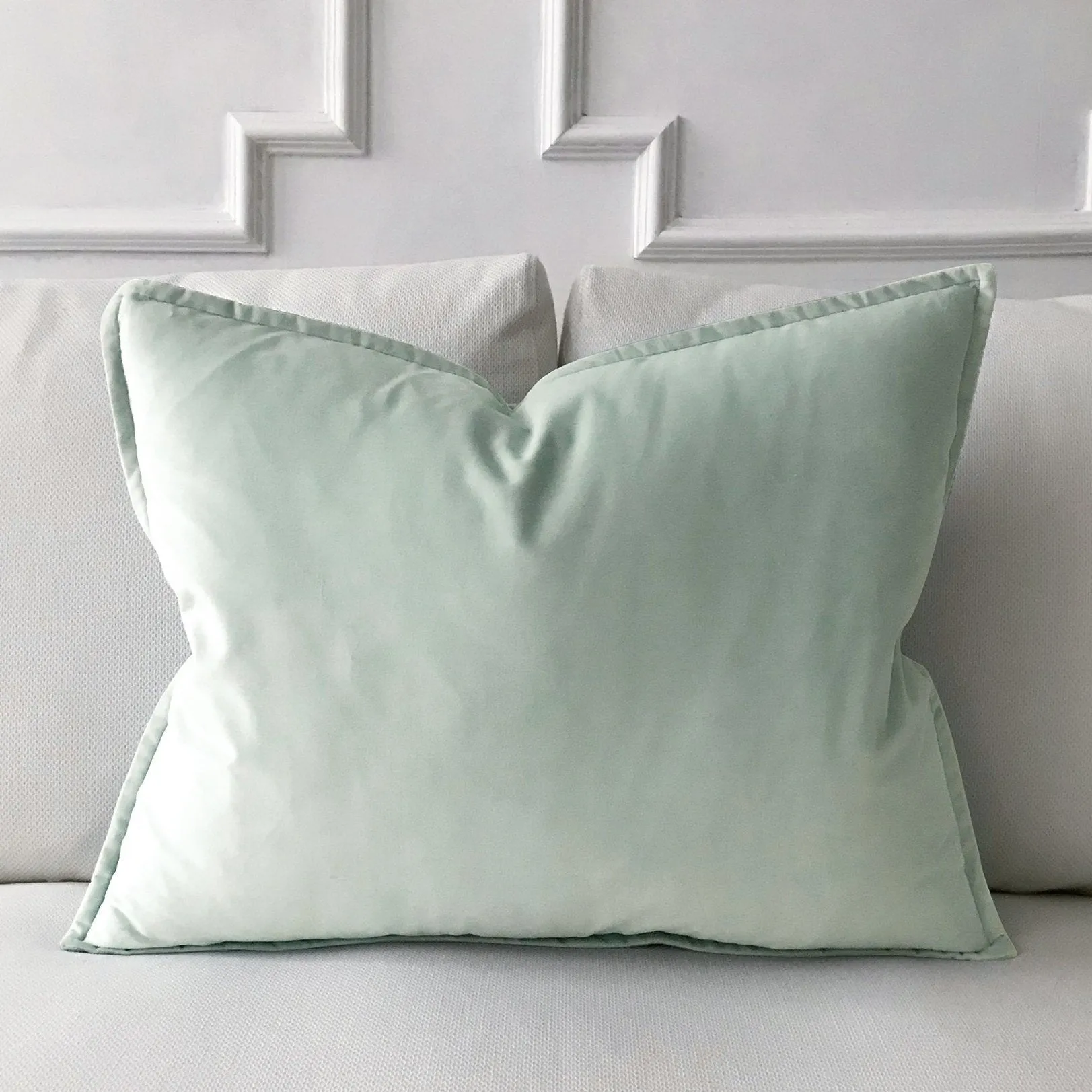 Velvet Standard Sham 20x27 in Mint