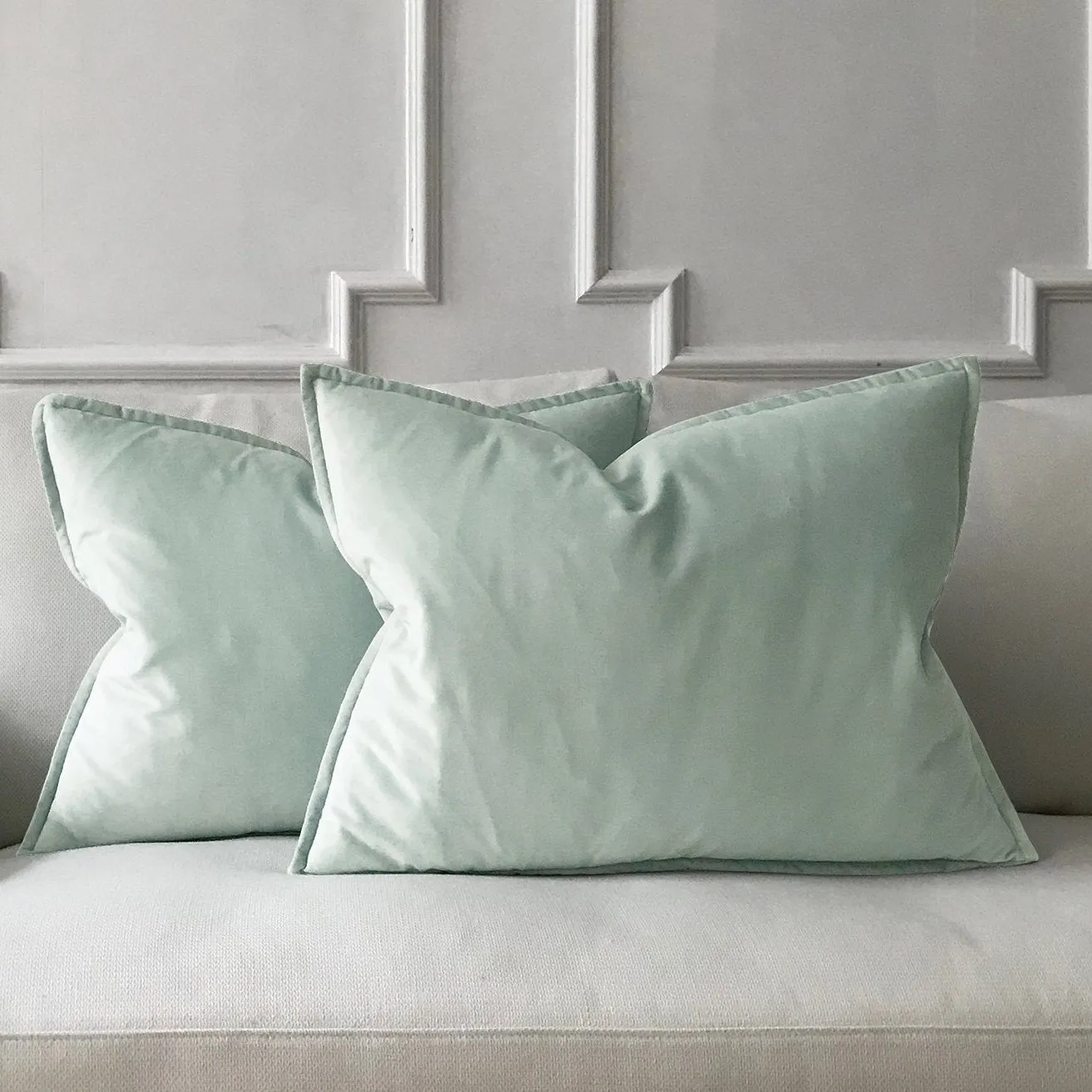 Velvet Standard Sham 20x27 in Mint