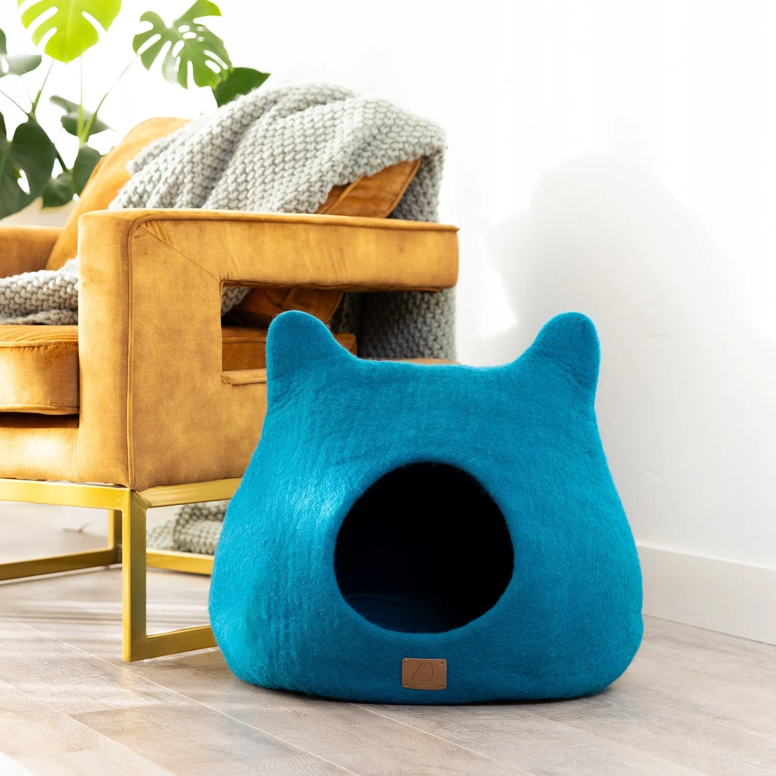 Whimsical Cat Ear Cave Bed - Ocean Blue